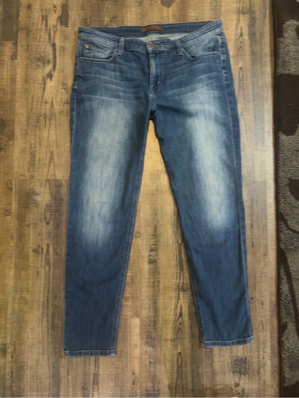 Joe's Jeans Medium Blue Cropped Boyfriend Jeans - Picture 3 of 5